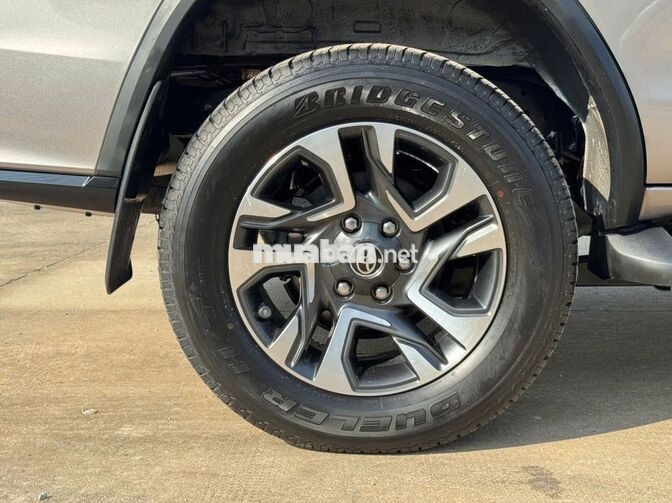 Toyota Fortuner Legender 2024 đẹp xuất sắc
