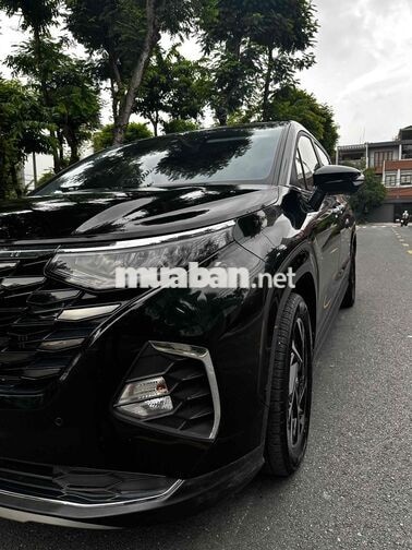 Hyundai Custin 1.5T Đặc Biệt 11/2024 Đen 17.000 KM