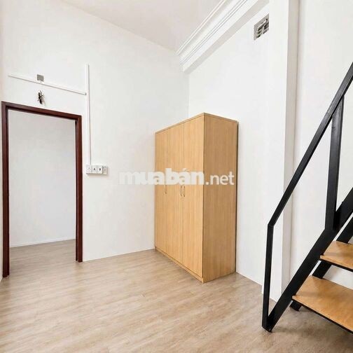 DUPLEX THANG MÁY, FULL NỘI THẤT SÁT ĐẠI HỌC KINH TẾ (UEH CSB) 
