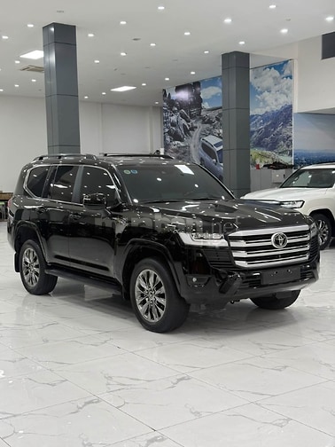 Bán Land Cruiser LC300 sản xuất 2023.Xuất hoá đơn VAT.