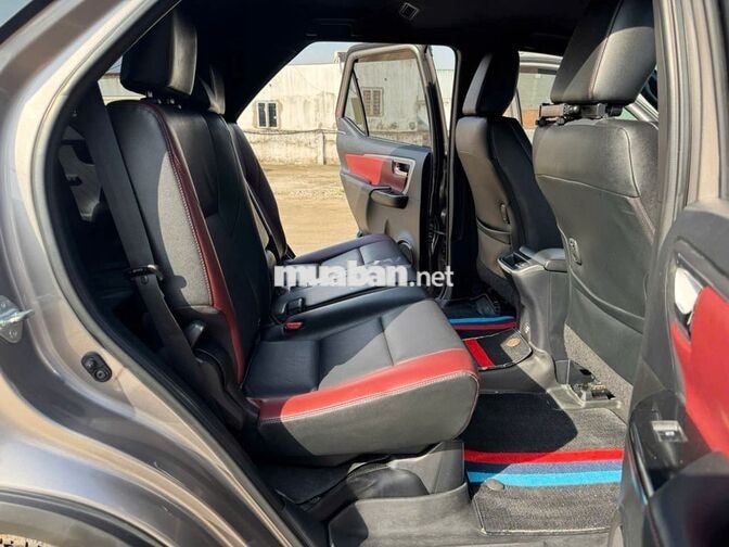 Toyota Fortuner Legender 2024 đẹp xuất sắc