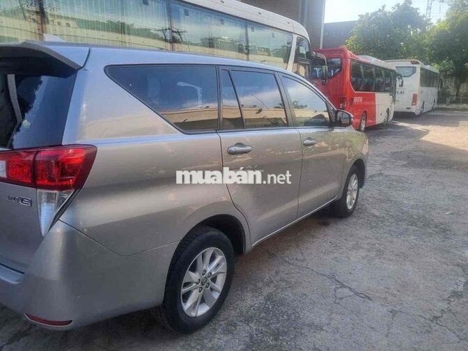 Toyota Innova 2019 Xám Sàn 7 Chỗ