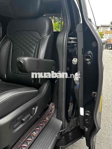 Hyundai Custin 1.5T Đặc Biệt 11/2024 Đen 17.000 KM