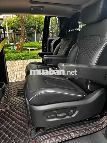 Hyundai Custin 1.5T Đặc Biệt 11/2024 Đen 17.000 KM