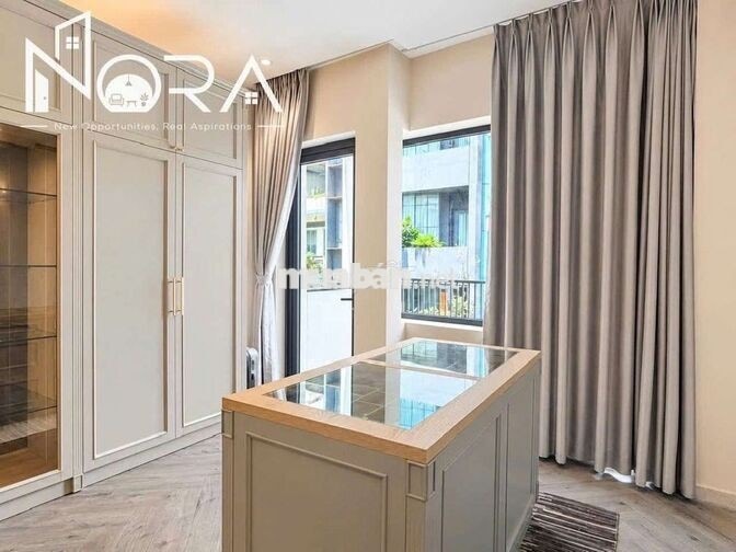 Căn hộ Studio ban công full nội thất Hai Bà Trưng gần Vincom Center 