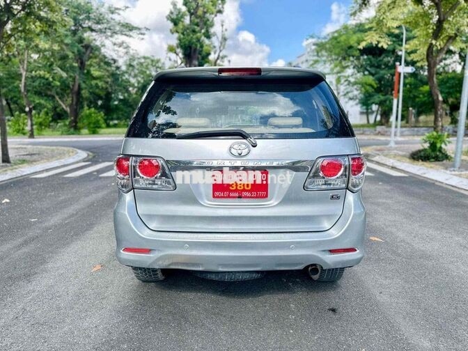 Toyota Fortuner 2014 Số sàn Bạc 7 chỗ