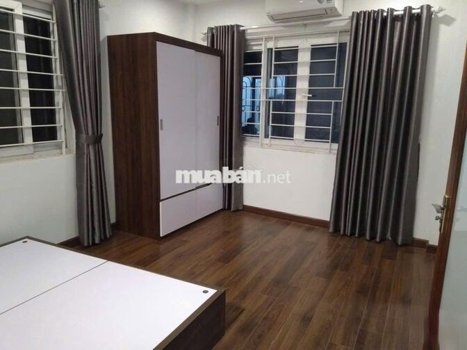 Cho thuê nhà Đào Tấn 42m² x 4 tầng, lô góc 3 mặt thoáng, giá 17 triệu
