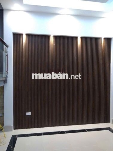 Cho thuê nhà Đào Tấn 42m² x 4 tầng, lô góc 3 mặt thoáng, giá 17 triệu
