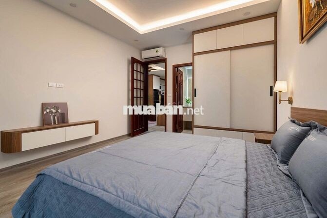 Cho thuê căn hộ Kim Mã 60m², 2PN, ban công Đông Nam, có thang máy