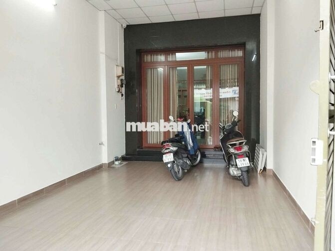 Cho thuê mặt bằng, vỉa hè kinh doanh