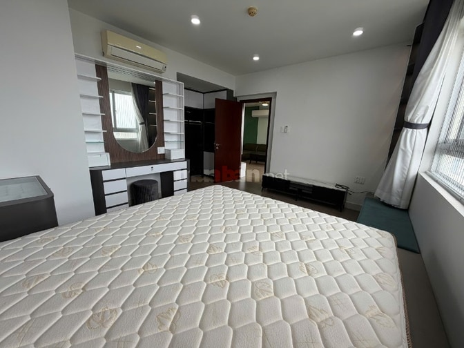 Chính chủ cần bán lại căn hộ cao cấp Hùng Vương Plaza,126 Hồng Bàng,