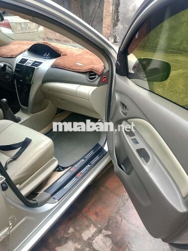 Toyota Vios E 2013 Bạc