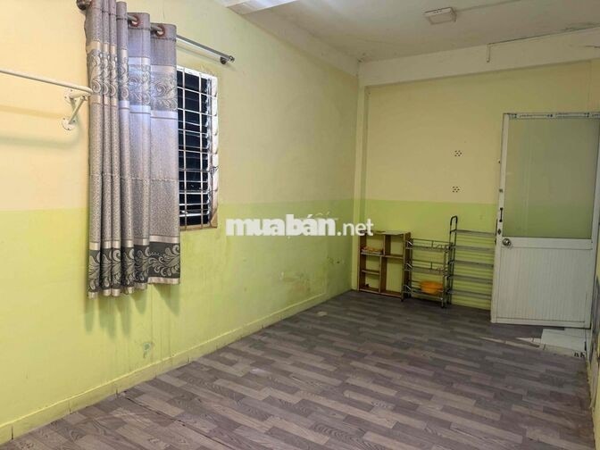 cho thuê phòng trọ tại 714 Lạc long quân Mặt đường chính