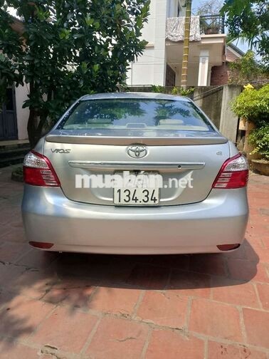 Toyota Vios E 2013 Bạc