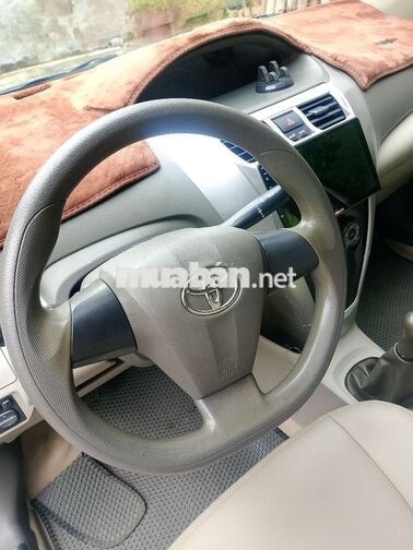 Toyota Vios E 2013 Bạc
