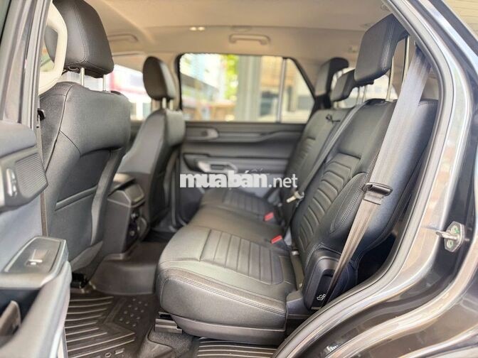 Ford Everest Sport 2023 Ghi xám 20.000km