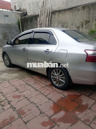 Toyota Vios E 2013 Bạc