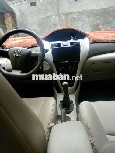 Toyota Vios E 2013 Bạc