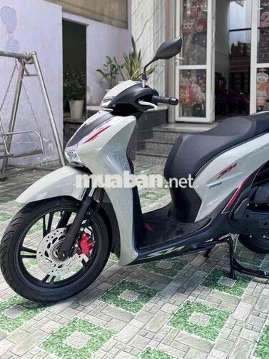 Honda SH 160 ABS Xám xi măng 4000 km Mới 99%