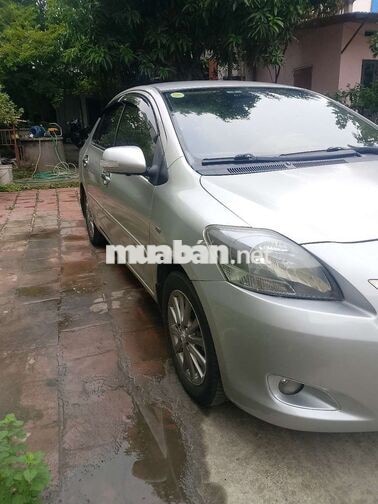 Toyota Vios E 2013 Bạc