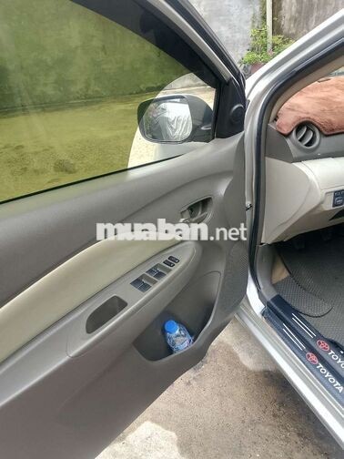 Toyota Vios E 2013 Bạc