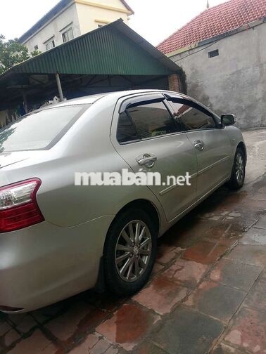 Toyota Vios E 2013 Bạc