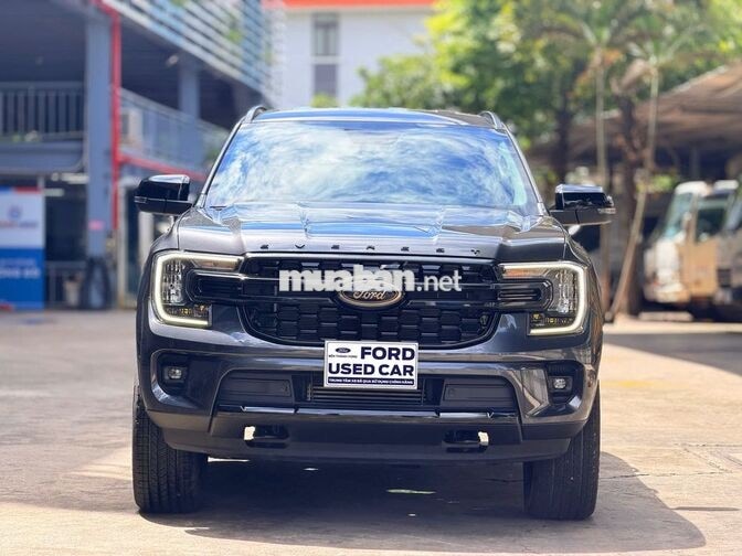 Ford Everest Sport 2023 Ghi xám 20.000km