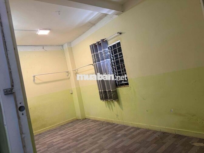 cho thuê phòng trọ tại 714 Lạc long quân Mặt đường chính