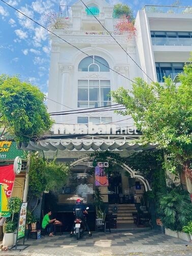 VĂN PHÒNG THANG MÁY K300 TB 95M2 28TRIỆU/THÁNG HẦM XE RỘNG CÓ BẢO VỆ