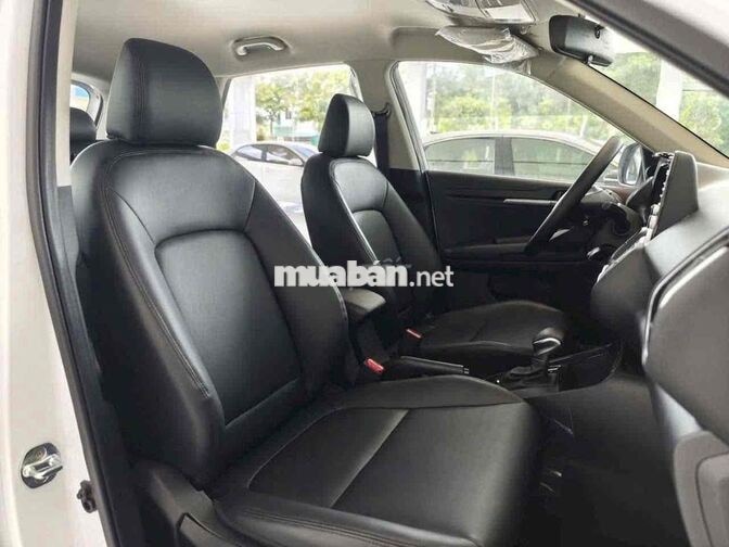 Kia Sonet SUV Trắng
