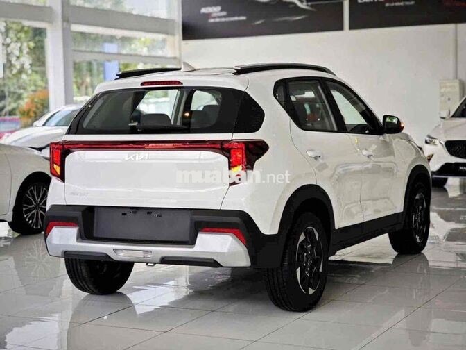 Kia Sonet SUV Trắng