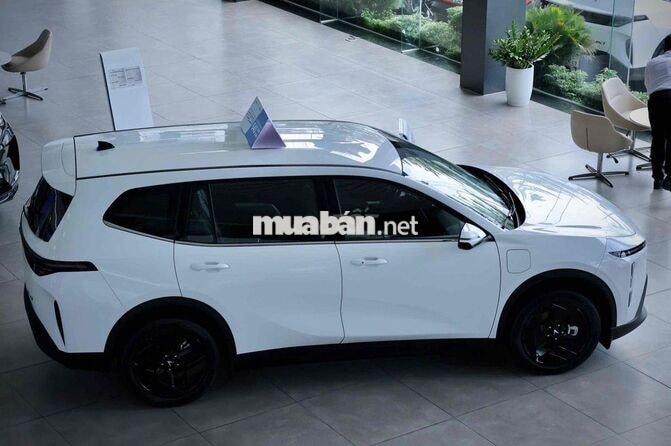 VinFast MPV7 TRẮNG - 105 TRIỆU NHẬN XE