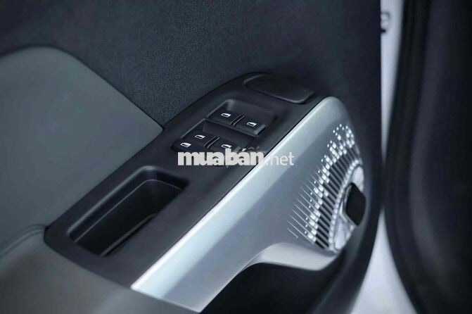 VinFast MPV7 TRẮNG - 105 TRIỆU NHẬN XE
