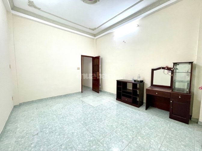 Bình Thạnh, nhà ~80m2(4x20m) 3 tầng 4PN, cho thuê 17tr/tháng, hẻm 3m