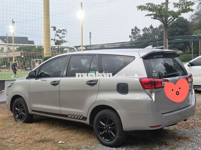 Toyota Innova 2019 Bạc 7 chỗ