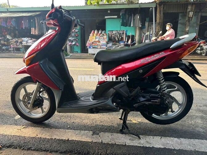 Cần bán xe click
