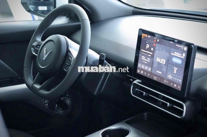 VinFast MPV7 TRẮNG - 105 TRIỆU NHẬN XE