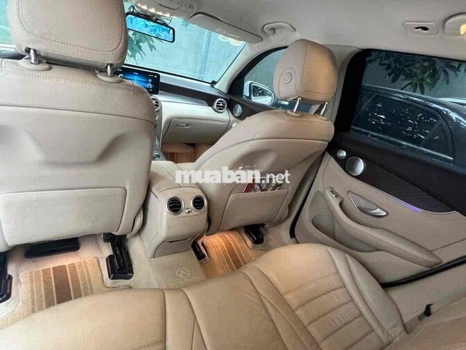 Mercedes-Benz GLC 200 4Matic 2020 Trắng