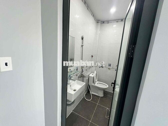 Thuê Nhà Mặt Tiền Chợ  2PN Phù Hợp Kinh Doanh