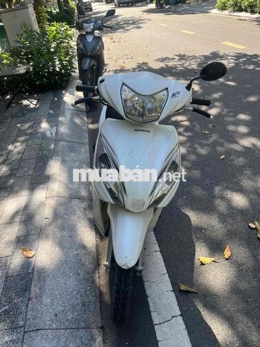 Honda Vision Trắng