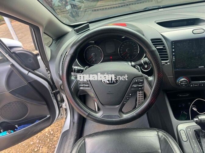 Kia K3 1.6 AT 2015 Bạc 9000 km