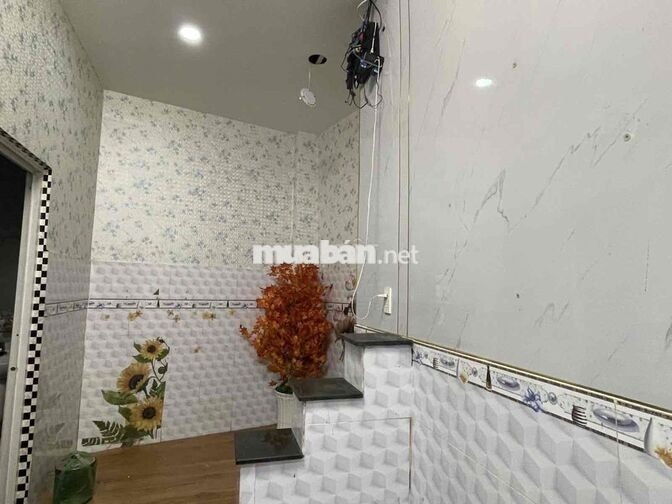 NHÀ 2 TẦNG - HOÀN CÔNG NGAY QUỐC LỘ 13