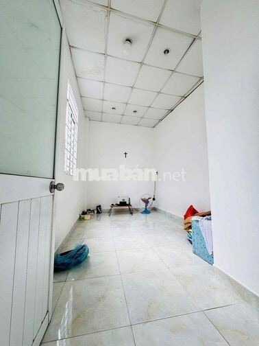 2 Tầng Bùi Minh Trực , Ngan 10m, Cách Mặt Tiền 30m Sổ Hồng Riêng