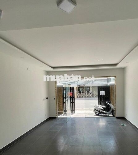 Cho thuê nhà MT 450B Phan Xích Long, Phường 2, Q. Phú Nhuận 
