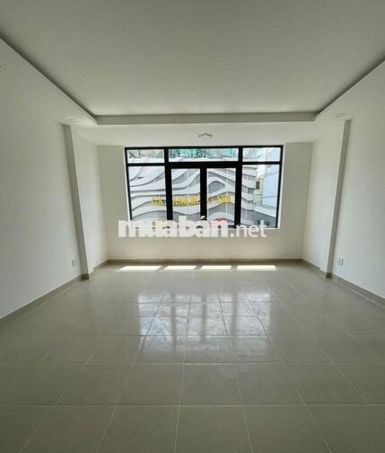 Cho thuê nhà MT 450B Phan Xích Long, Phường 2, Q. Phú Nhuận 