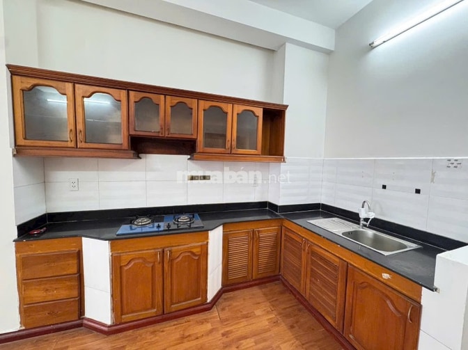 Chính chủ bán chung cư Khiêm Khải Q8 - Thang bộ - Đường Hoàng Kim Giao