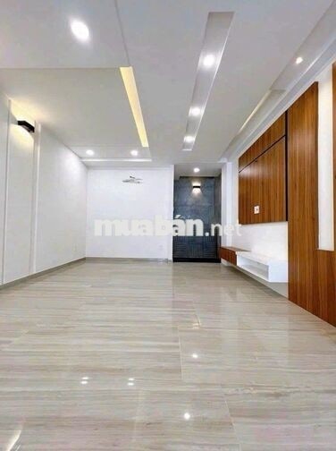 Cho thuê nhà MT 450B Phan Xích Long, Phường 2, Q. Phú Nhuận 