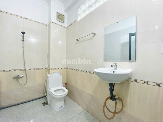 Bán CHDV 5 tầng Mặt tiền Trần Não Q2 đối diện công viên có HĐT 38tr/th
