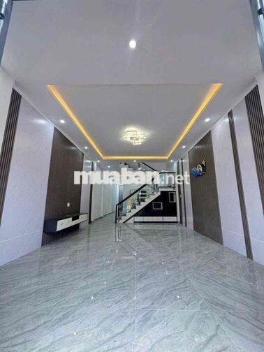 CHỦ NGỘP CẦN BÁN NHANH NHÀ TRỆT LẦU GẦN BỆNH VIỆN DA LIỄU