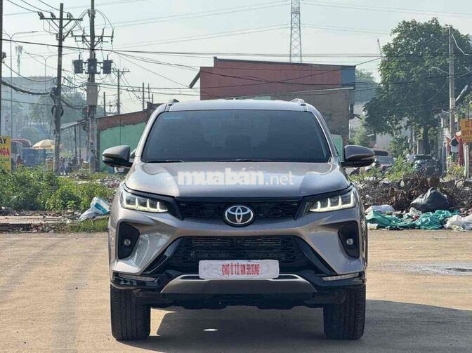Toyota Fortuner Legender 2024